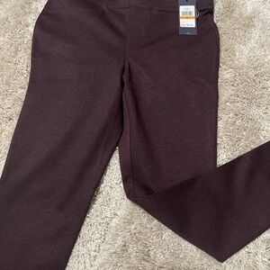 Tommy Hilfiger Women's Dark Burgundy Capris